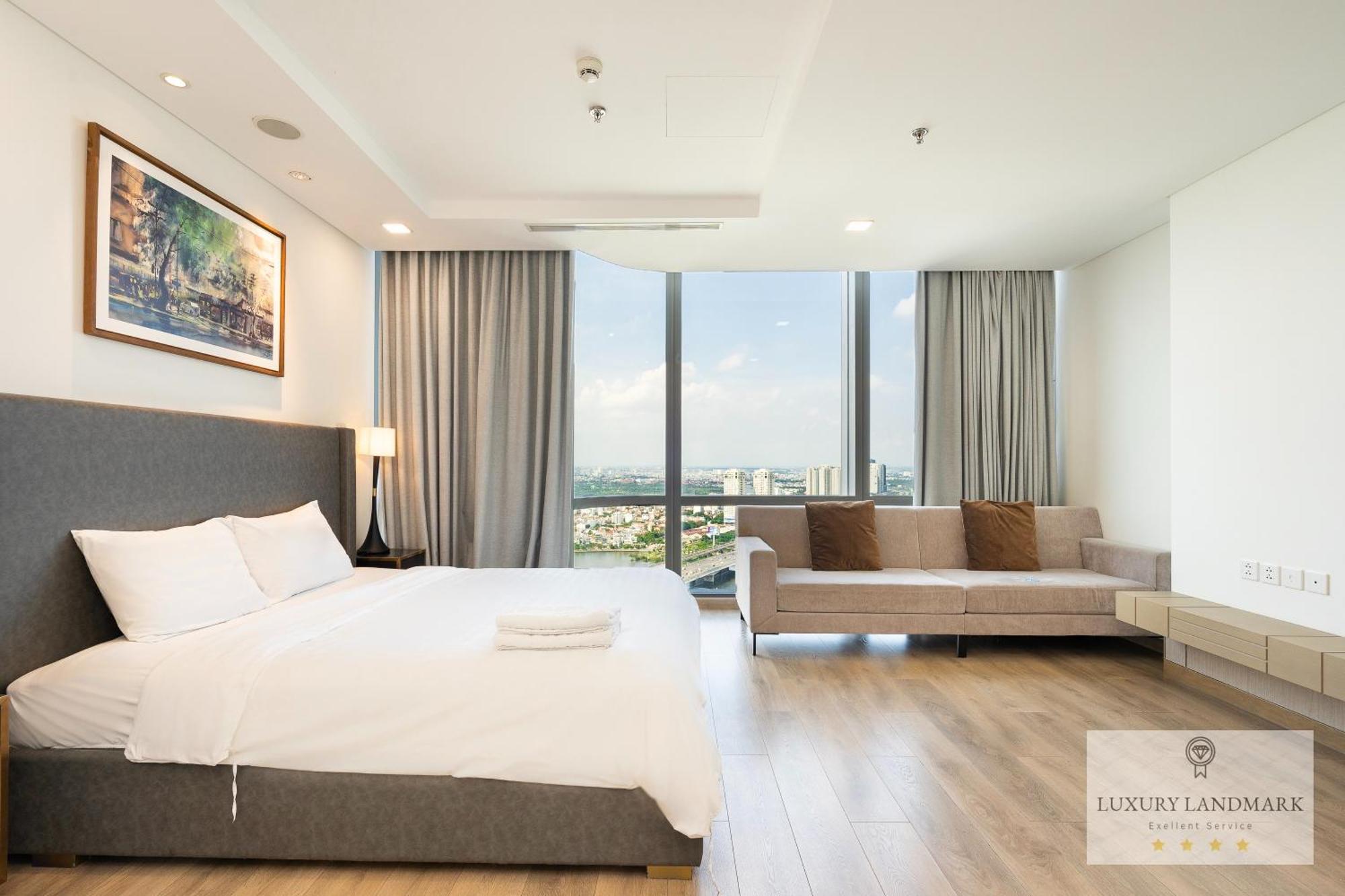 Celeste Landmark 81 Riverview Aparthotel
