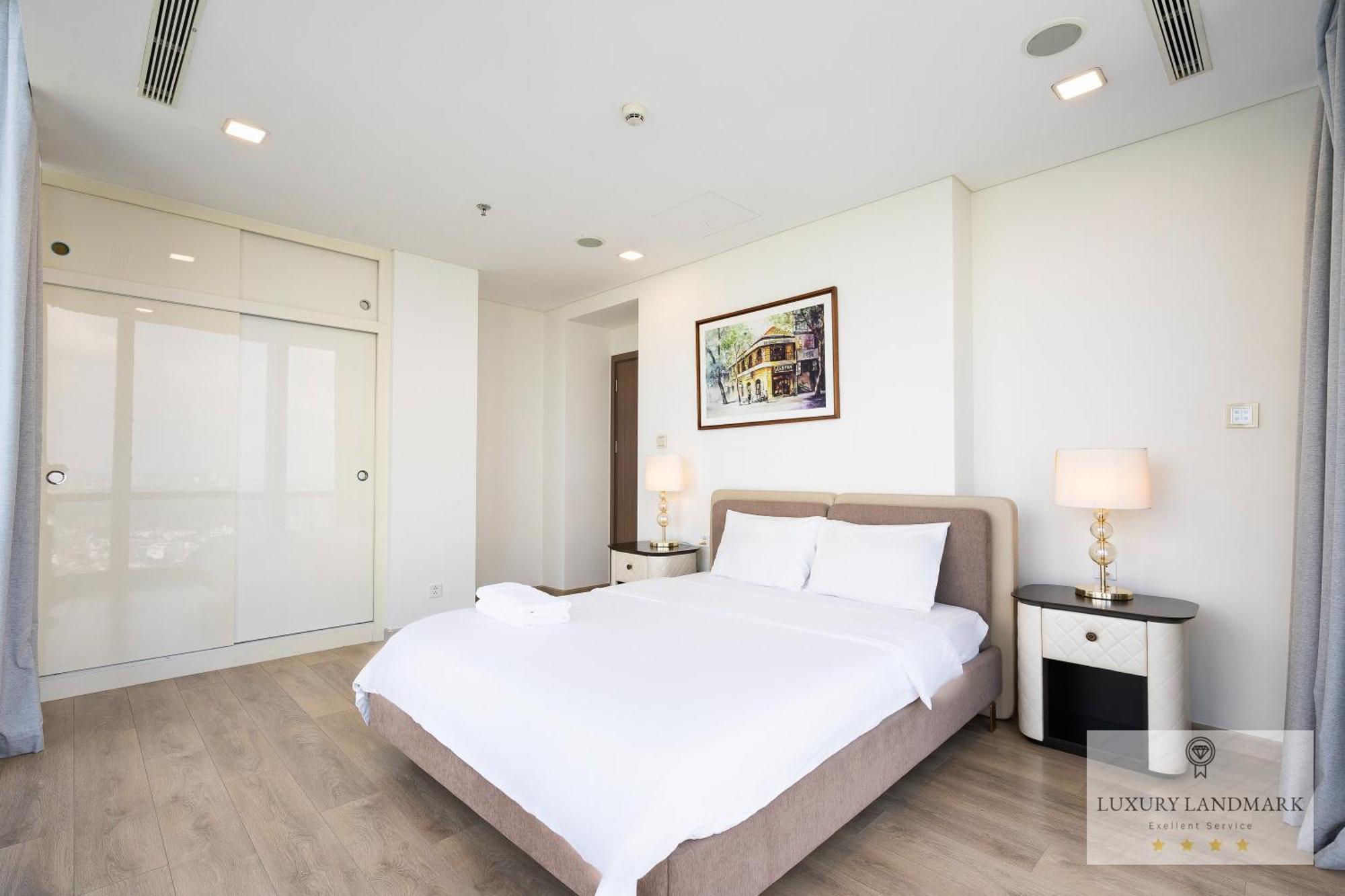 Aparthotel Celeste Landmark 81 Riverview