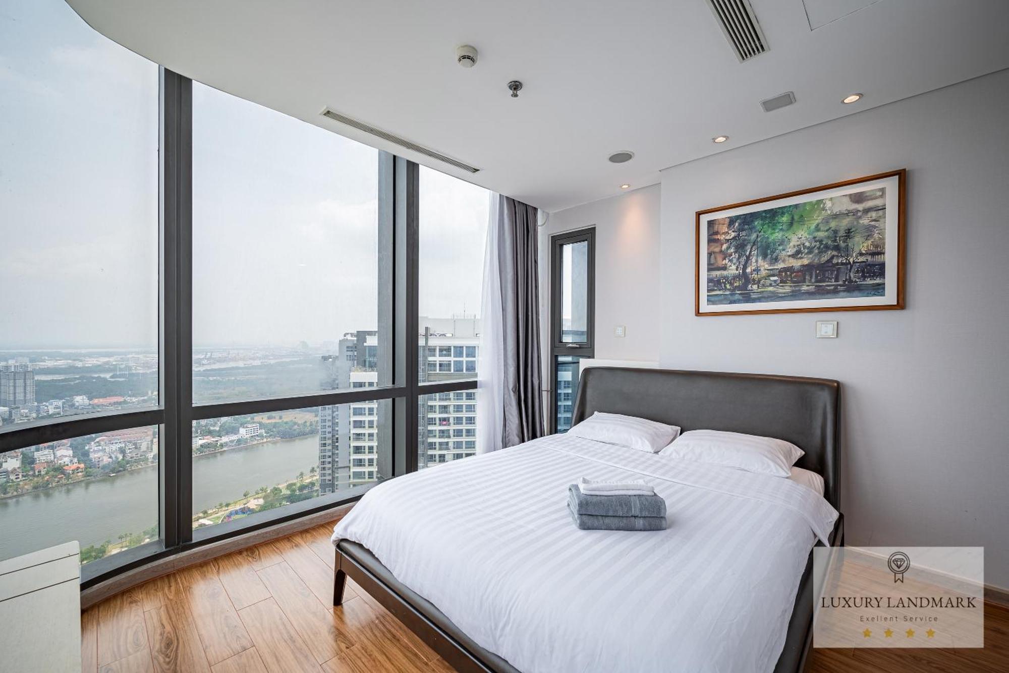 Aparthotel Celeste Landmark 81 Riverview