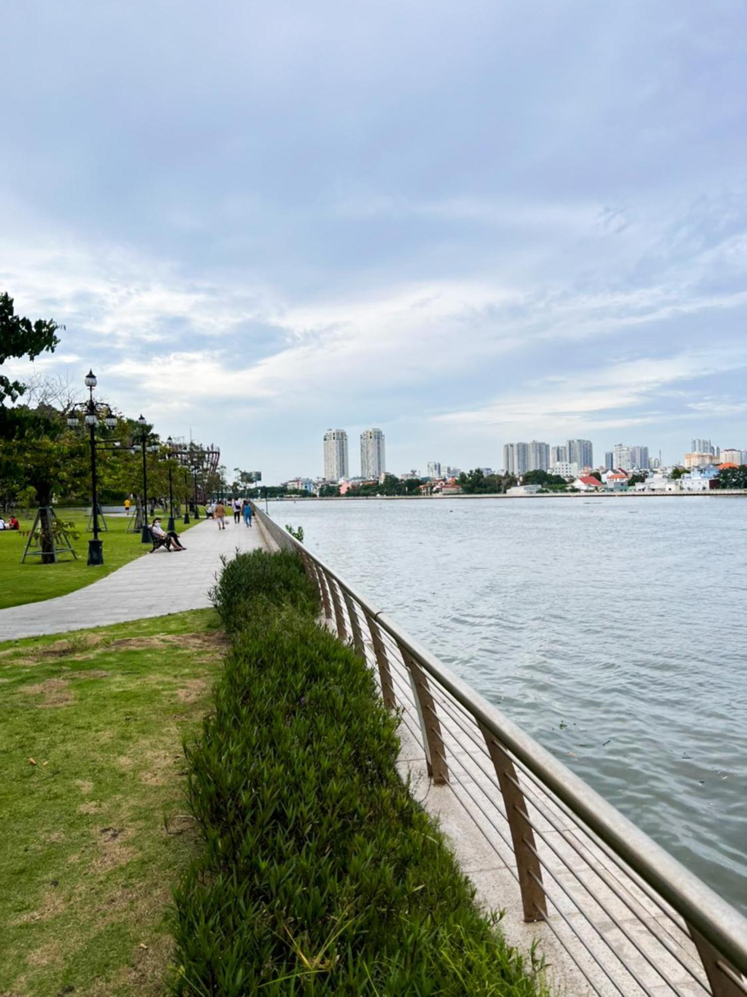 Celeste Landmark 81 Riverview Aparthotel